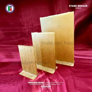 Foto Produk Stand Brosur Akrilik bening 2mm ukuran A4, A5 dan A6 | percetakan Pondok Indah Parepare