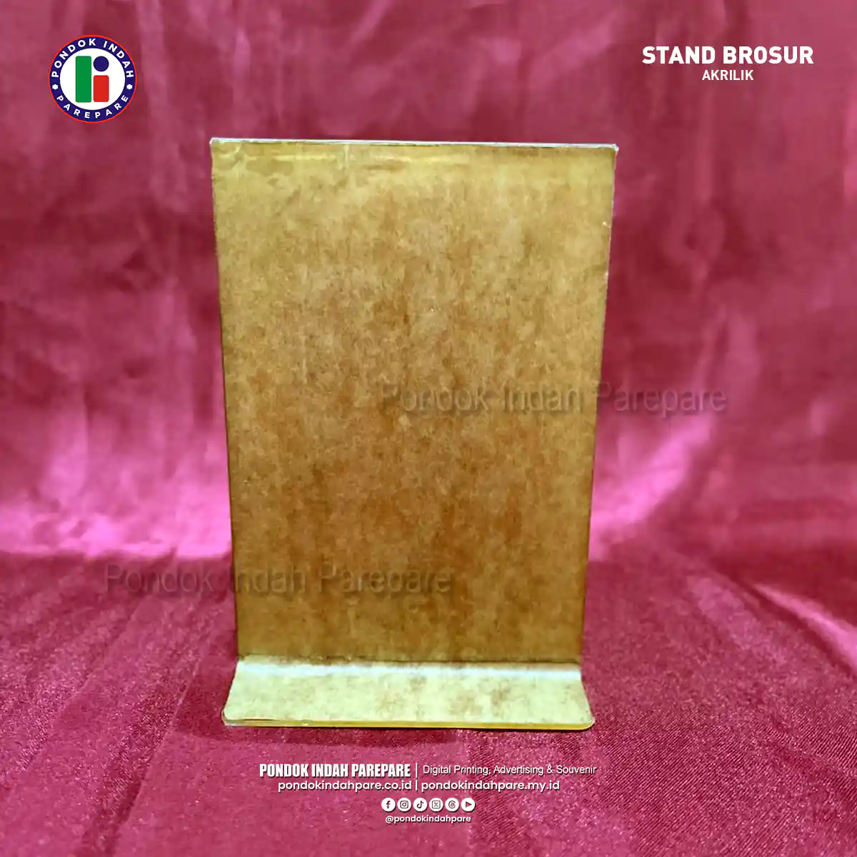 Foto tampak depan Produk Stand Brosur Akrilik bening 2mm tersedia ukuran A4, A5 dan A6 | percetakan Pondok Indah Parepare