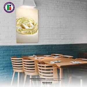 Hiasan dinding MU ( manchester United ) di pajang di cafe | Percetakan Pondok Indah Parepare